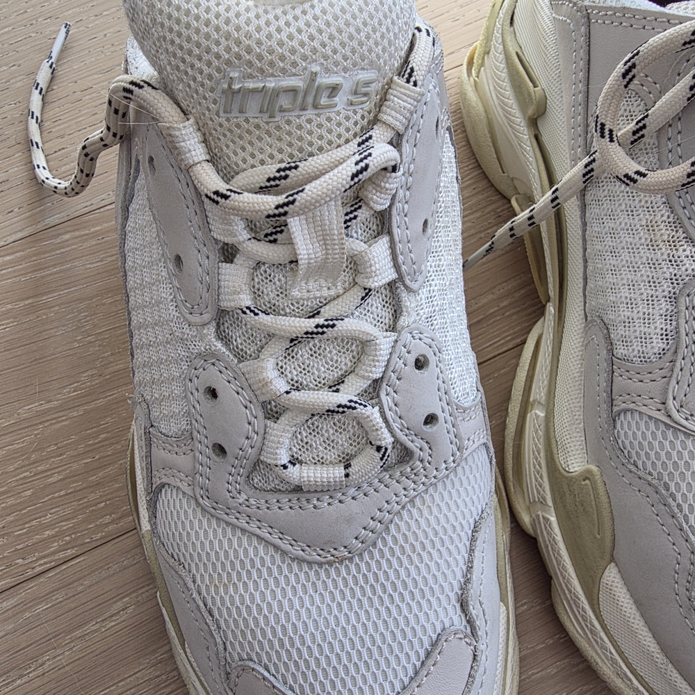 Balenciaga Triple S White Sneakers - Picture 5 of 5